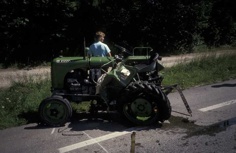 987.jpg