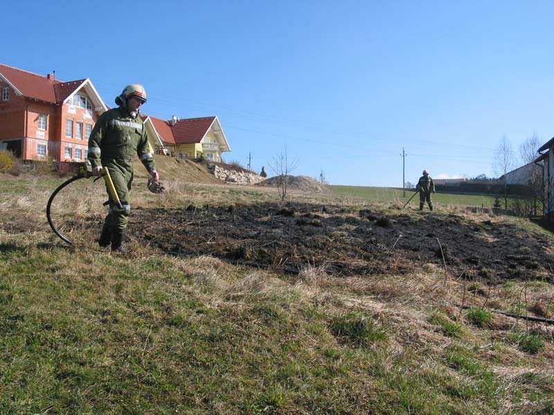 102-0225_IMG.jpg