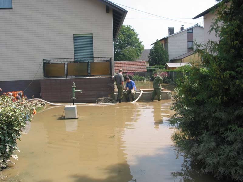 112-1220_IMG.jpg