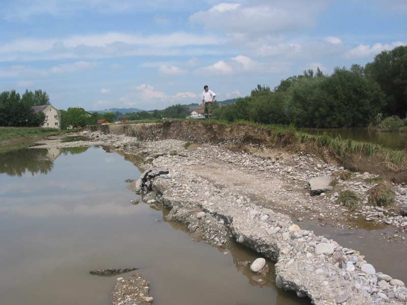 112-1230_IMG.jpg