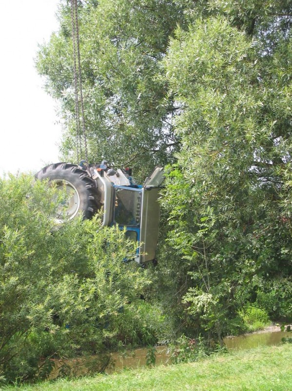 100-0009_IMG.jpg