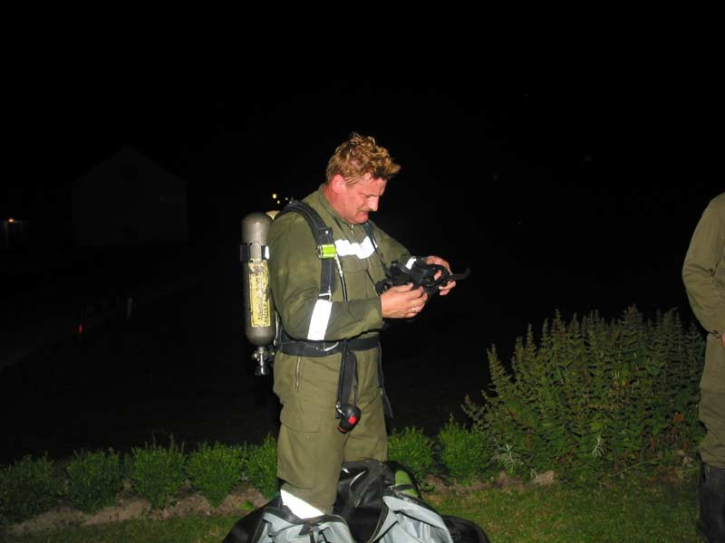 100-0016_IMG.jpg