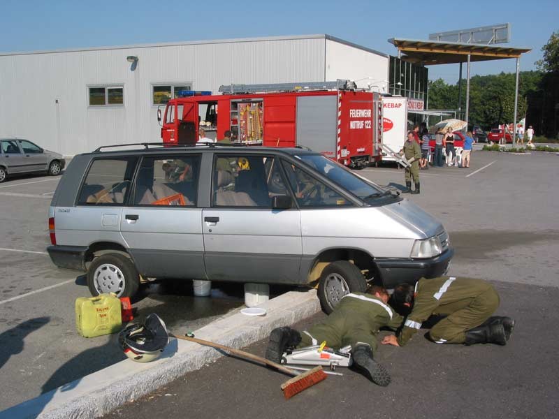 100-0021_IMG.jpg